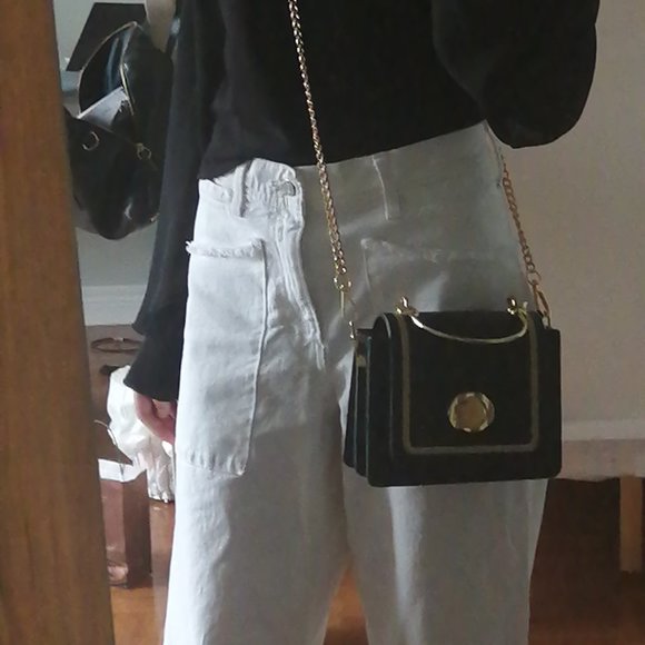 Cute Black Cross Body - Picture 8 of 9